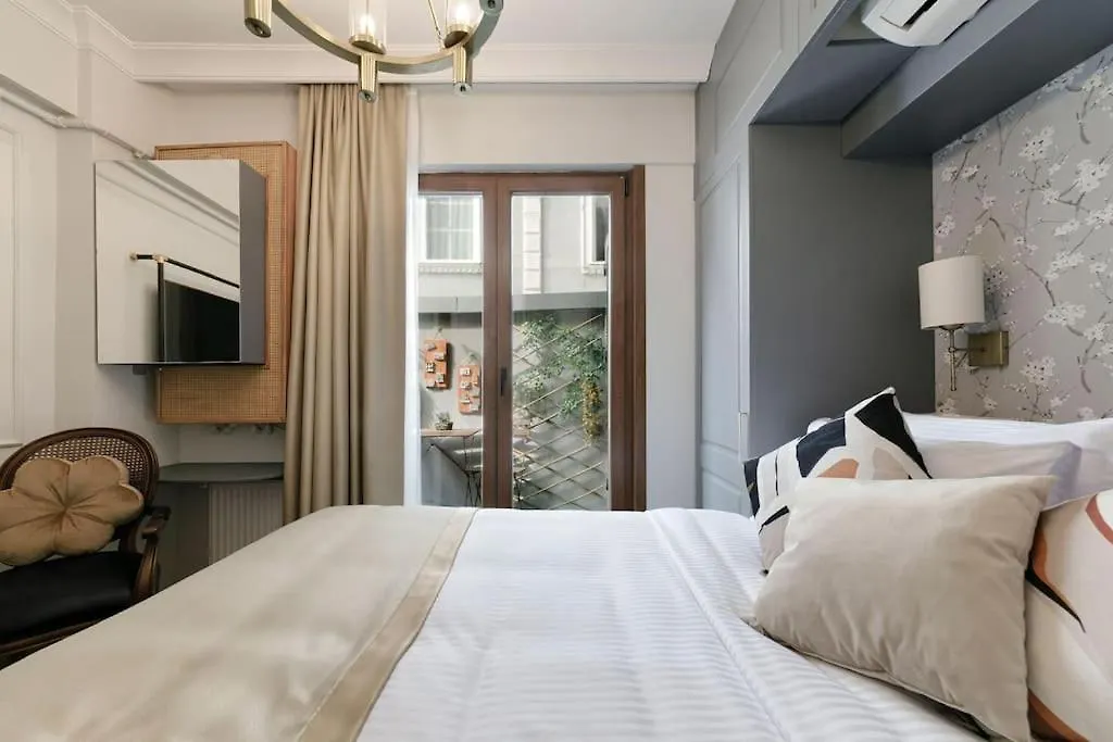 Daphne Pera ; Sakura Apart, City Center Istanbul Turkey