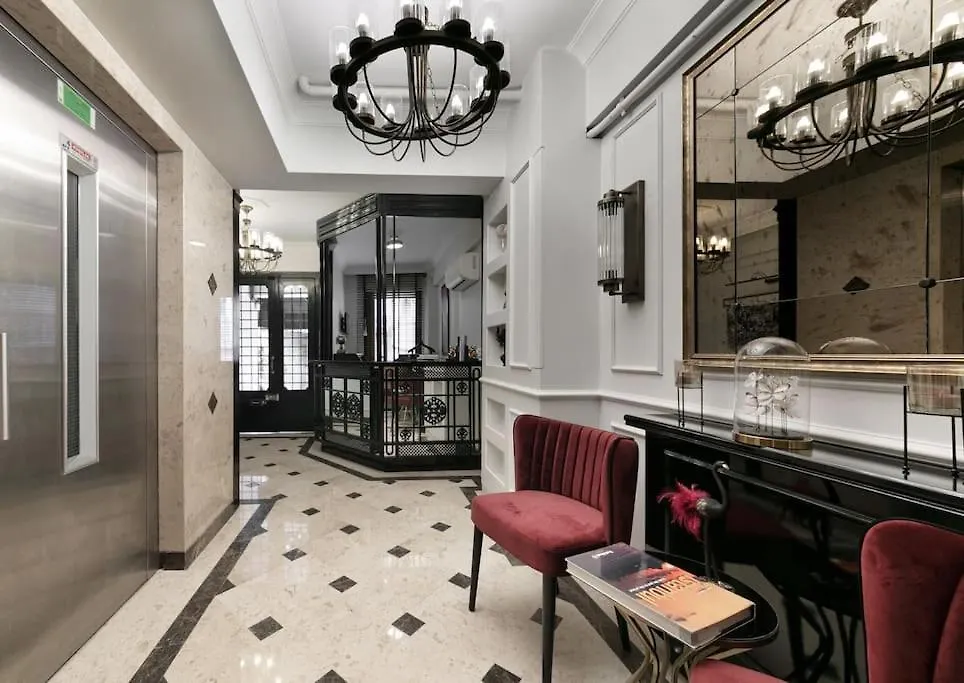 Daphne Pera ; Sakura Apart, City Center Istanbul Apartment